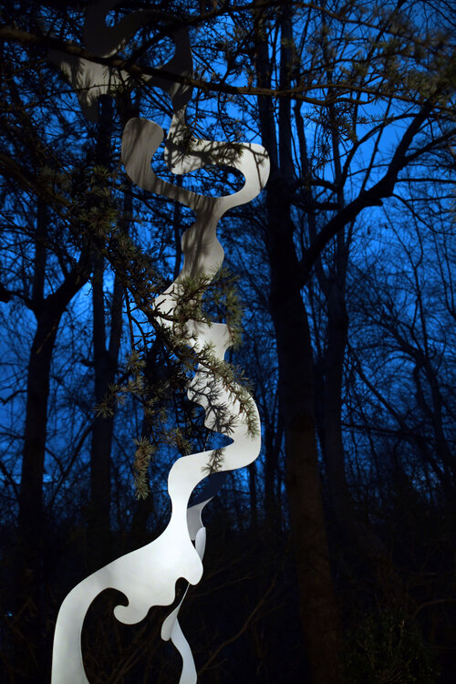 Wendy Letven, Winding River, 2020. Site-specific installation, painted aluminum, dimension variable ©Wendy Letven, courtesy Fou Gallery.jpg