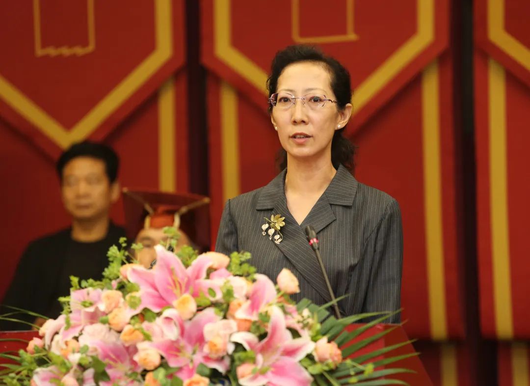 11 Wang Xiaolin, Deputy Party Secretary of CAFA, announced the awarding decision.jpg