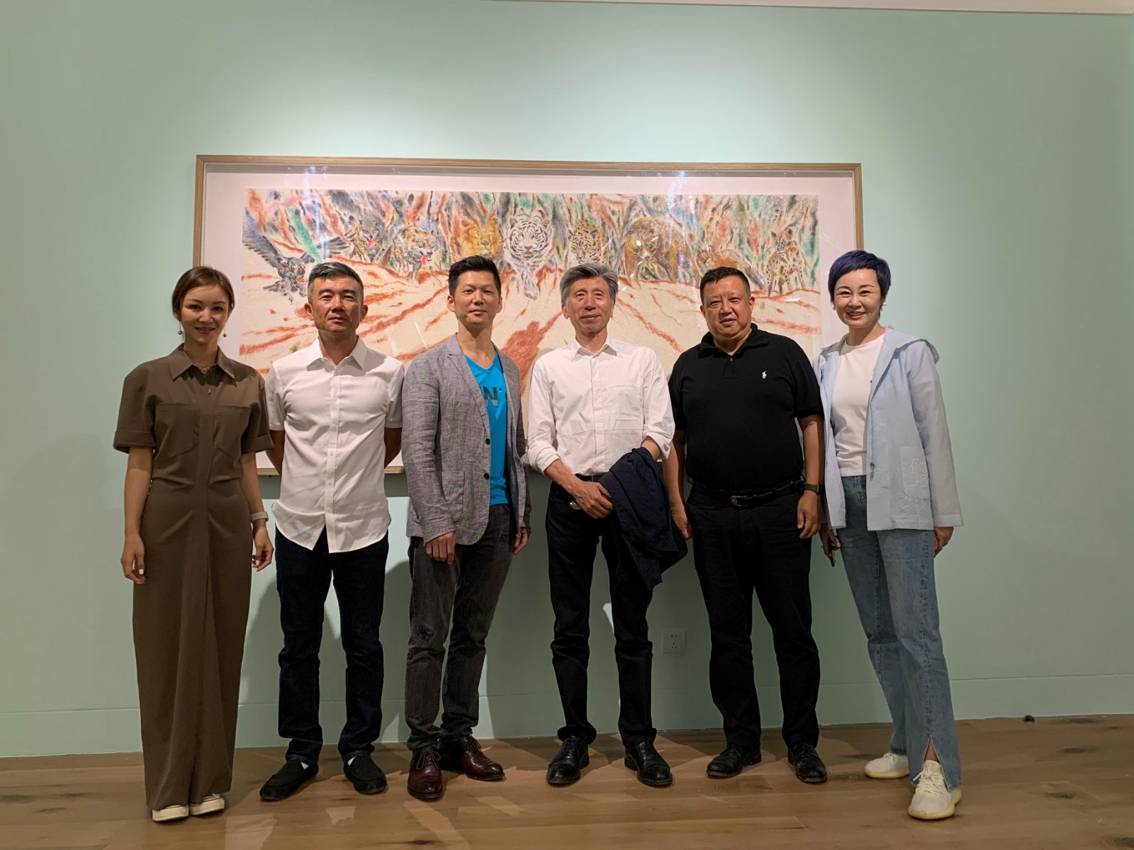 02 The Group Photo of Honored Guests (from the left), Fan Rong, Prof. Zhang Lujiang, Artist Huang Yong, Fan Di'an, Prof. Yu Ding, Gao Difei.jpg