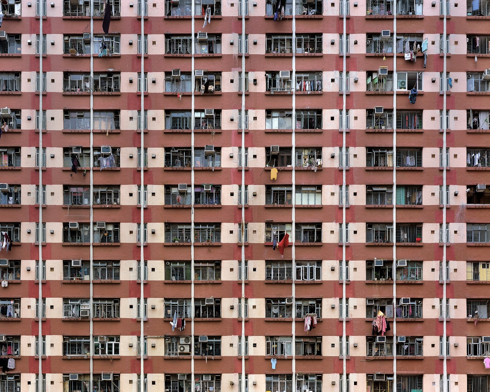 05 Michael Wolf, Architecture of Density #39, Archival Pigment print, 121.9cm x 152.4cm, 2007.jpg