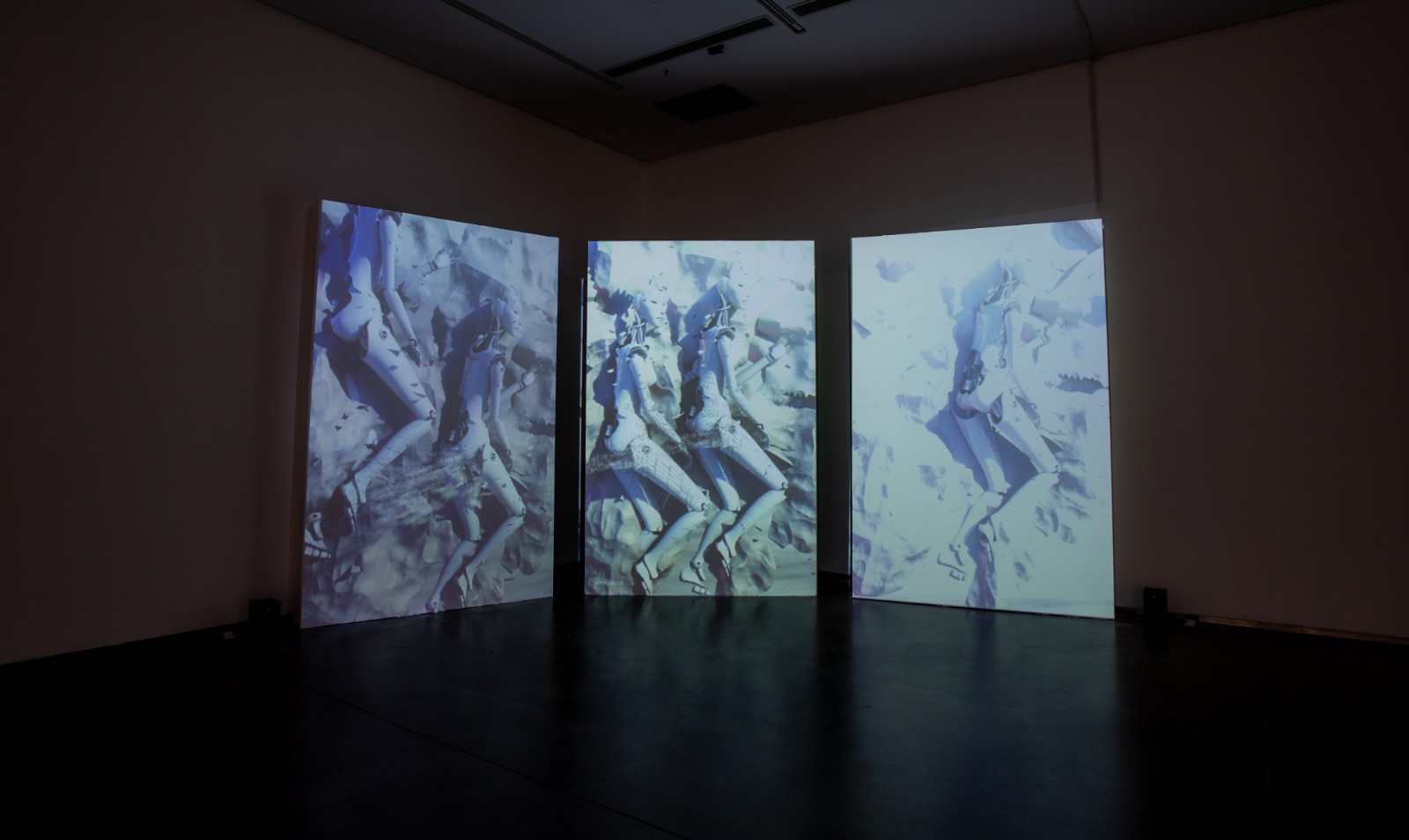 09 Lin Xin, “Windy Space II”, Three-channel digital animation, 1′45″, 2016.jpg