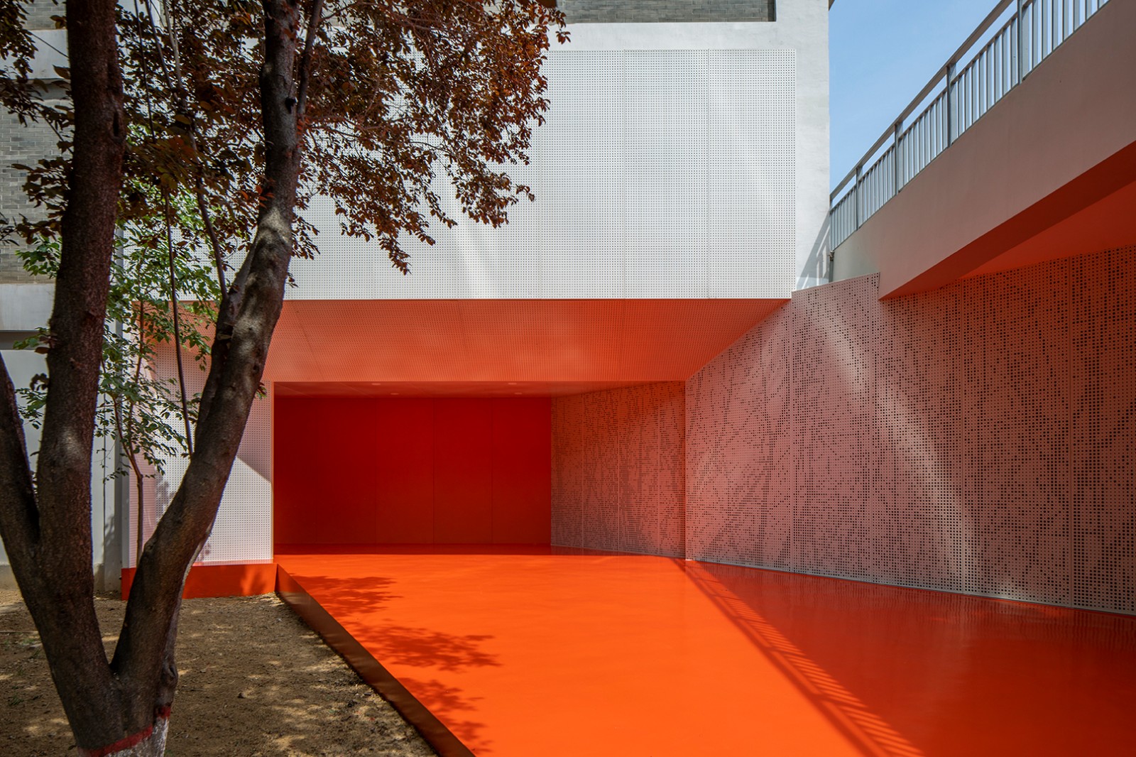 02图书馆新入口  New entrance to the library.jpg