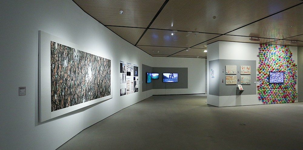 01 Exhibition View.jpg