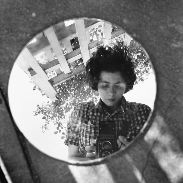 Vivian Maier, Self-portrait, New York, 1953 © Estate of Vivian Maier, Courtesy of Maloof Collection and Howard Greenberg Gallery, NY..jpg