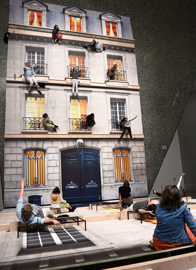 Installation view at MFAH Leandro Erlich, Bâtiment, 2004, Nuit Blanche, Paris, France. © Leandro Erlich Studio.jpg