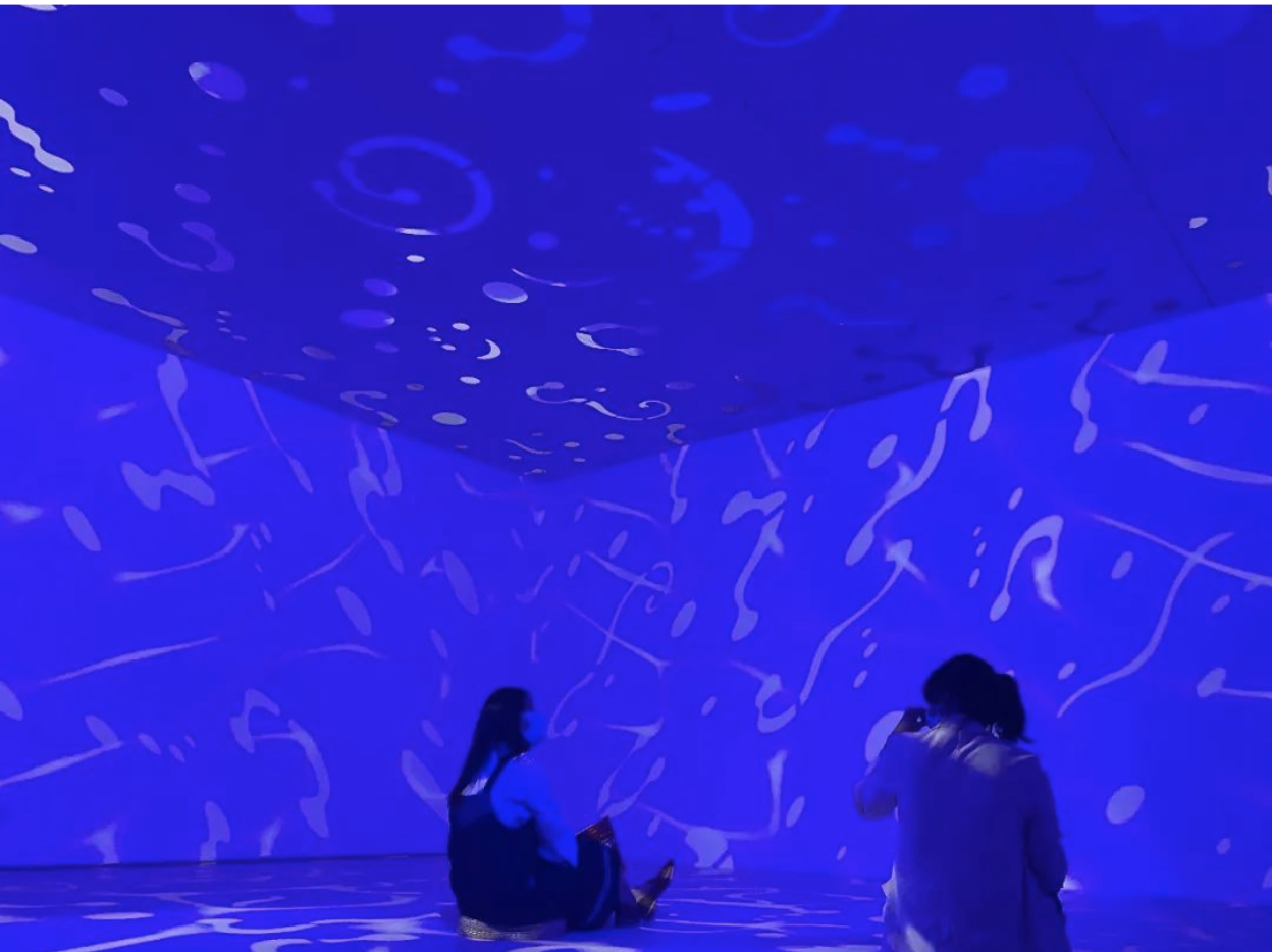 03 Chen Qi, A Place without Whence or Whither, 2022. Immersive Video Installation, 3×8×4m(h)..png