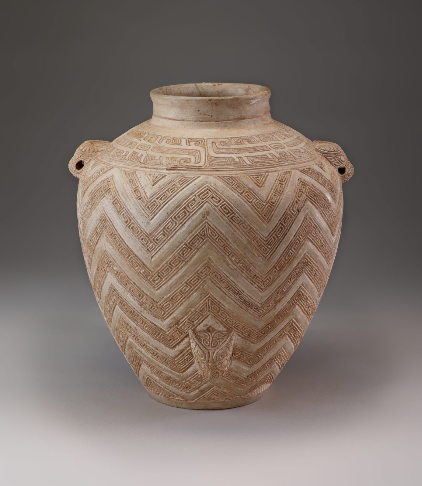 Storage jar (lei), early Anyang period, ca. 1200 BCE, unglazed white pottery, F1939.42.jpg