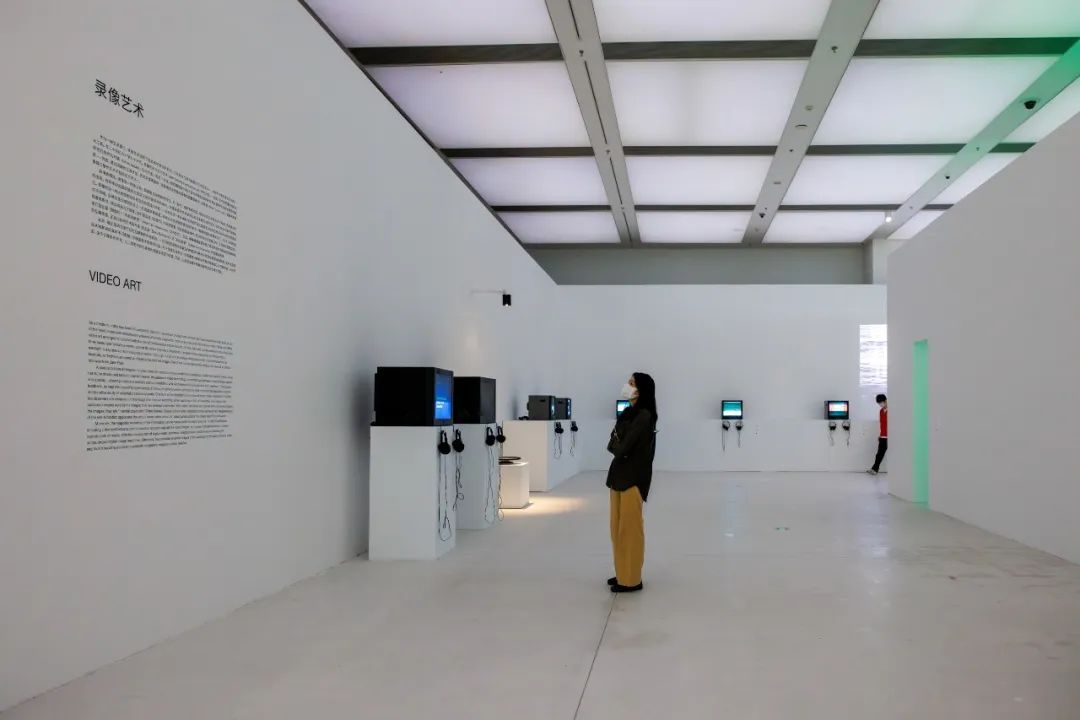 11 Exhibition View, Courtesy of Shenzhen Museum of Contemporary Art.jpg