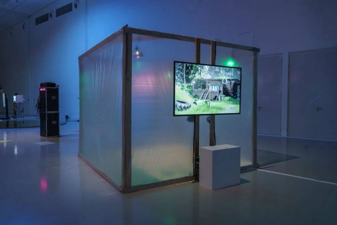 12 Exhibition View, Courtesy of Shenzhen Museum of Contemporary Art.jpg