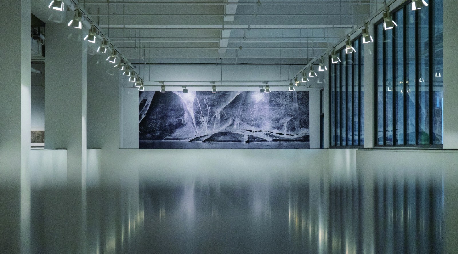 Exhibition View of ENVISAGE：THE PHOTOGRAPHY OF SHI MINFENG 02.jpg