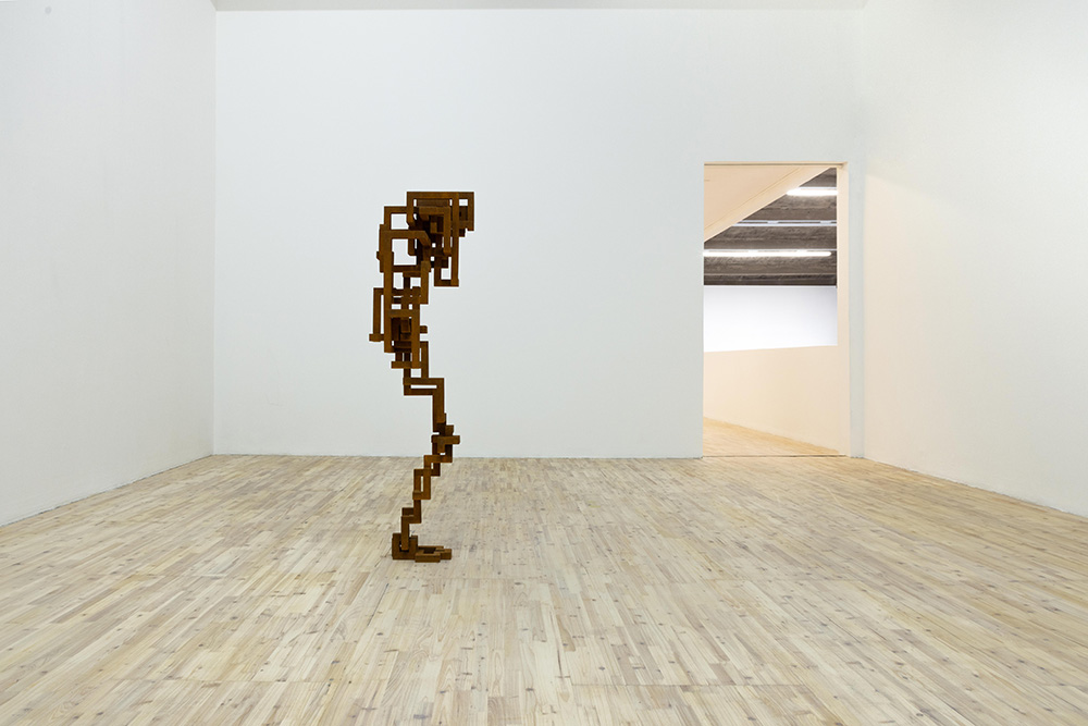 10 Antony Gormley - Body Buildings, Galleria Continua, Beijing, China 2024-25. Shame, 2023, cast iron, 161.7 x 59 x 42.9 cm. Photograph by Huang Shaoli..jpg